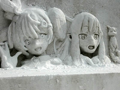Mangafigurer i snö