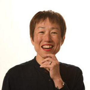 Fumiyo is an interpreter English-Japanese in Sweden