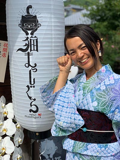 Japanskan Tokie är guide i Japan