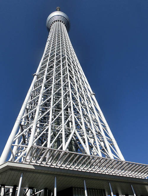  Tokyo Skytree liknar en raket